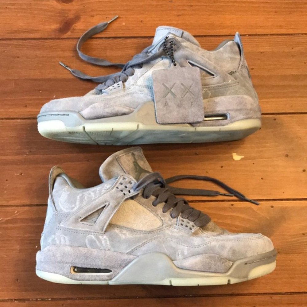 Jordan KAWS 4s
